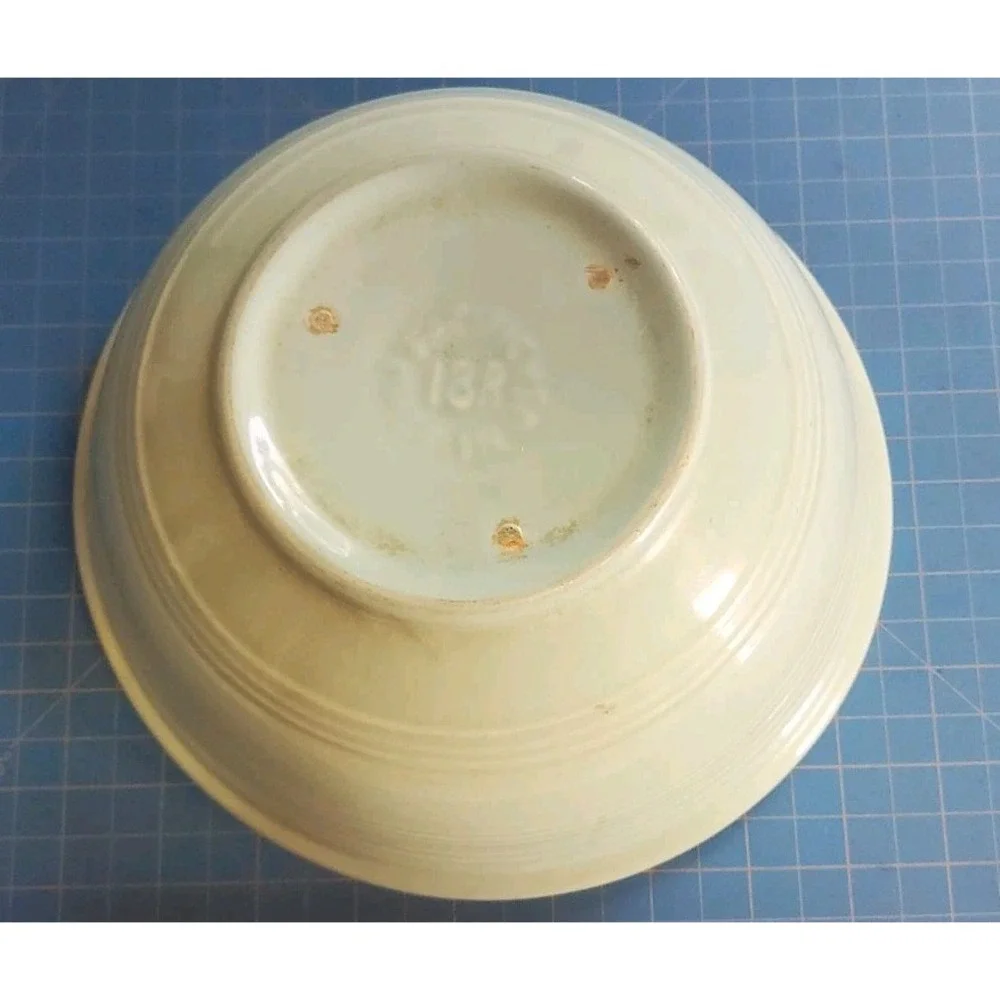 Vintage PACIFIC POTTERY Mixing Bowl Light Blue 18R 8-1/2